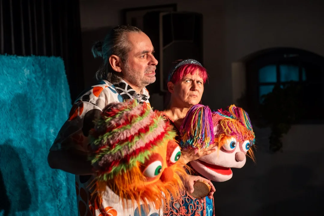 Spektakl Teatru Porywacze Ciał w żerkowskiej bibliotece