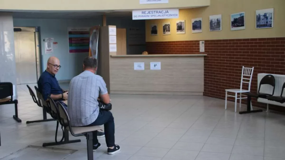 Jest praca w szpitalu. Kogo szuka lecznica i co proponuje nowemu pracownikowi?