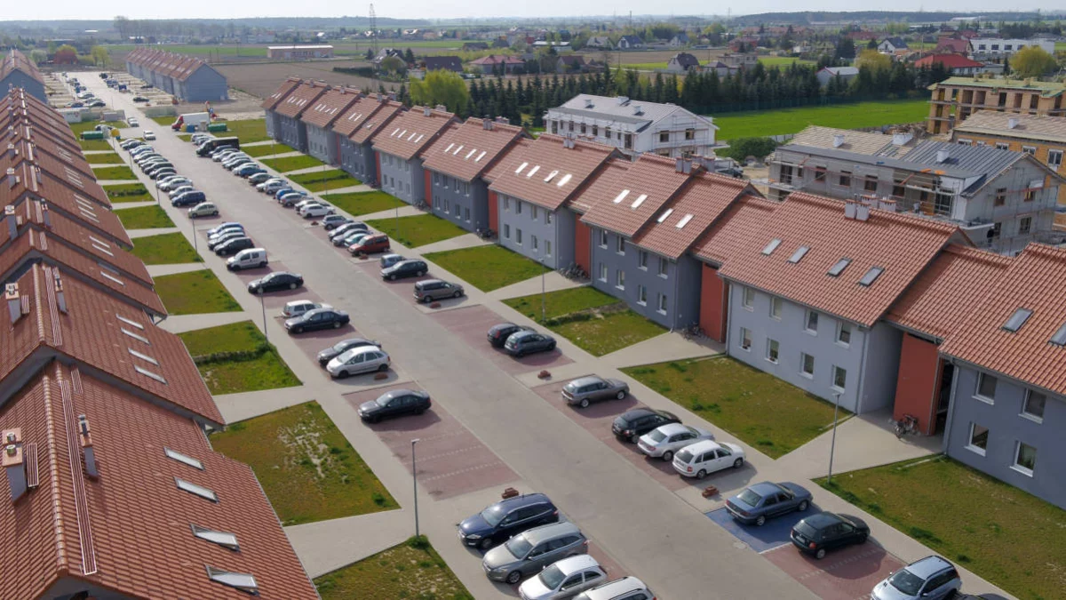Kto wynajął czynszówkę, w której mieszka burmistrz Jarocina i czy przyznano ją poza kolejką? JTBS zabiera głos