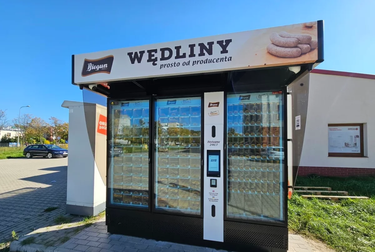 Wędliny dostępne przez całą dobę. W powiecie jarocińskim stanęły pierwsze wędlinomaty
